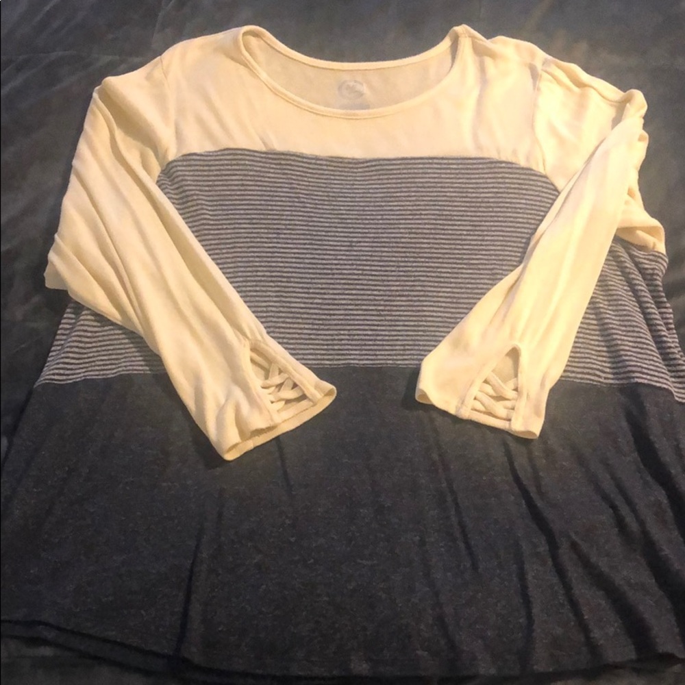 Maurices sweater! Size 3! Super comfy